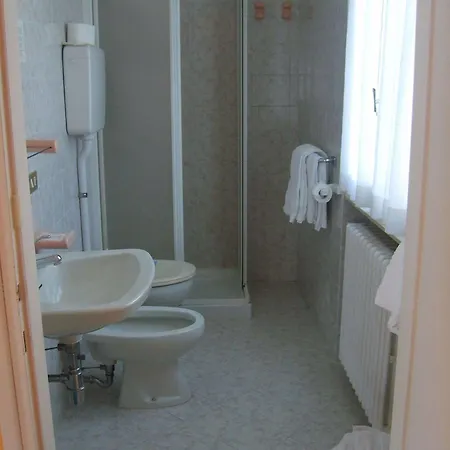 Otel Elvezia 2*